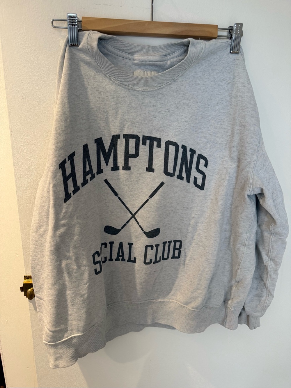 Abercrombie “Hamptons Social Club” Gray Graphic Sweatshirt